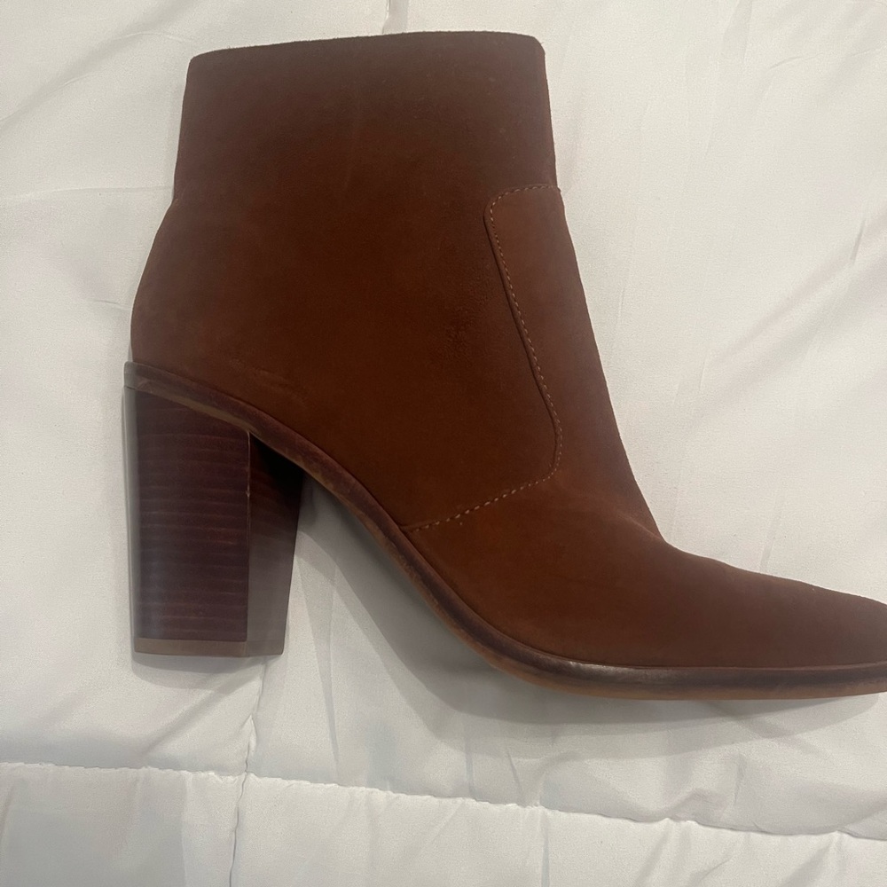Gianni Bini Rich Brown Ankle Booties